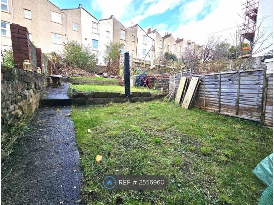 Property photo 3 of 5