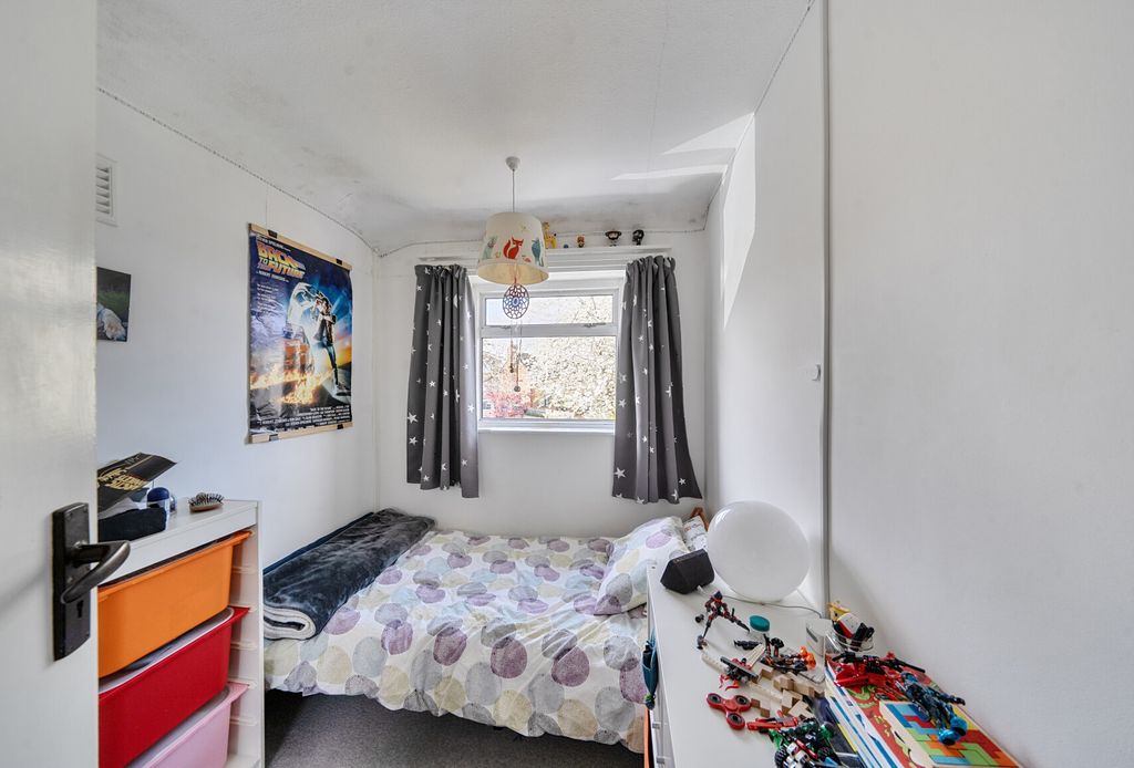 Property photo 2 of 14 1437710-22-69Dce6...