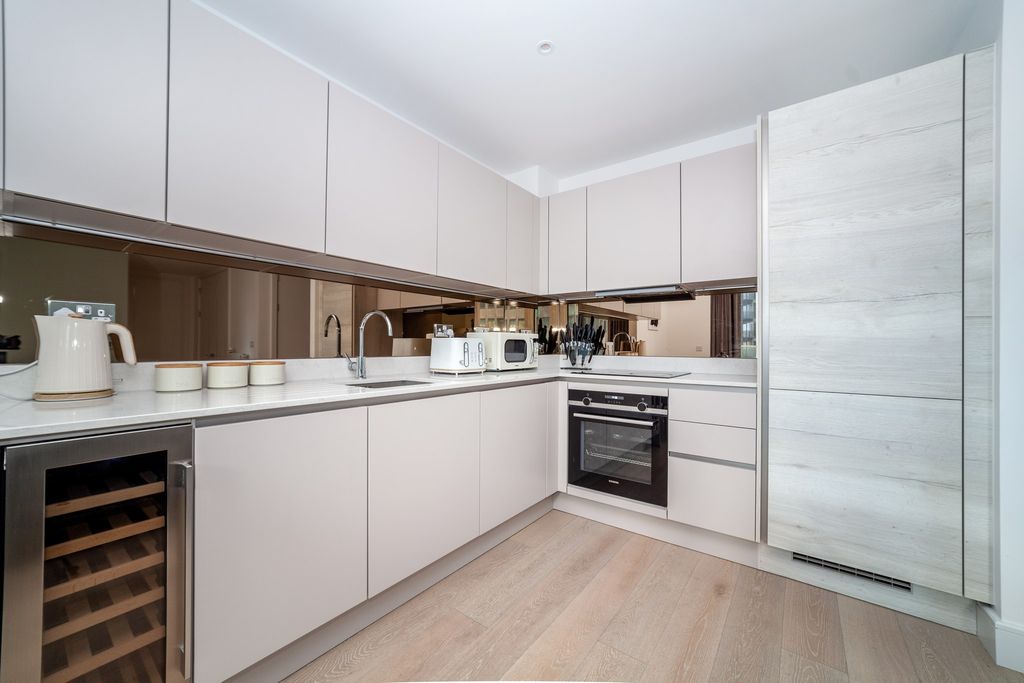 Property photo 2 of 22 Kitchen