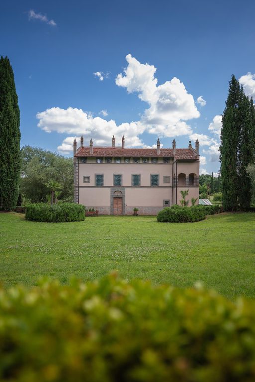 Property photo 1 of 29