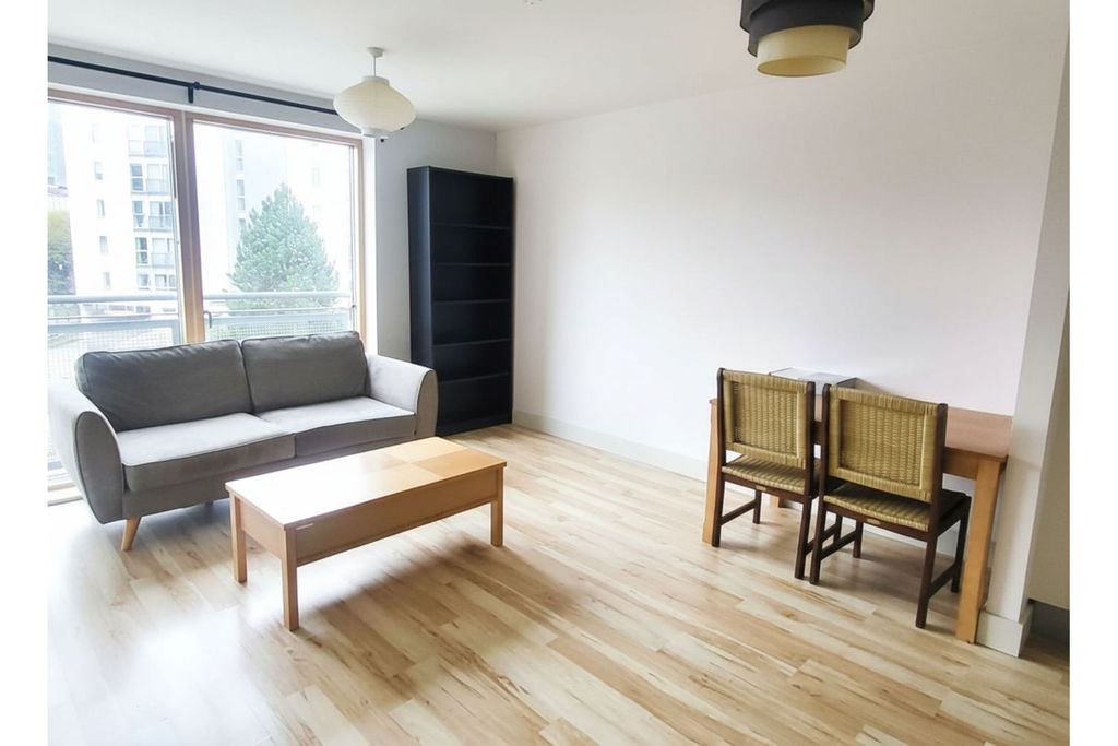 Property photo 3 of 11