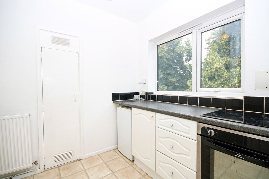 Property photo 2 of 9 4-Img_5233