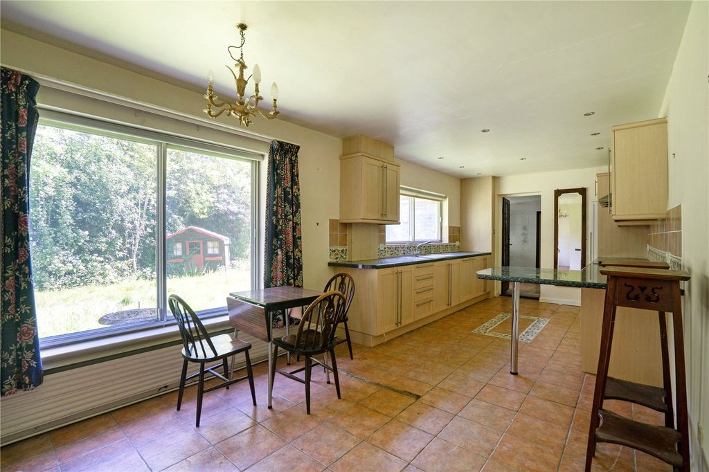 Property photo 3 of 8 Kitche/Breakfast