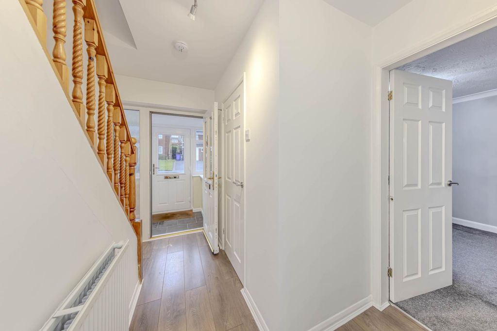 Property photo 3 of 24