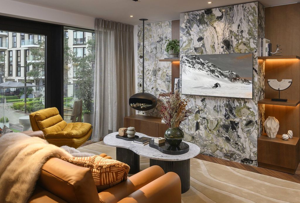 Property photo 2 of 13 Show Home Lounge