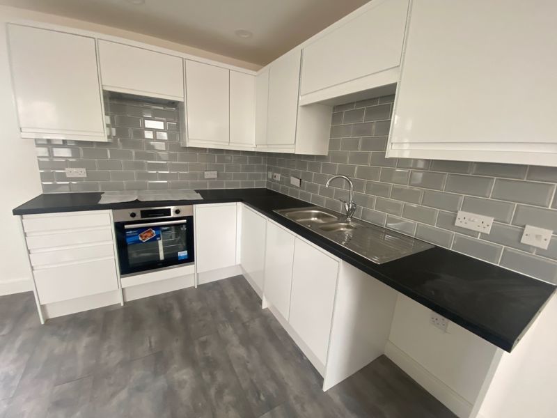 Property photo 3 of 6 Photo 9