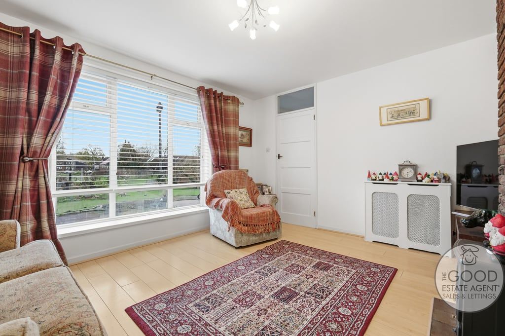 Property photo 2 of 21