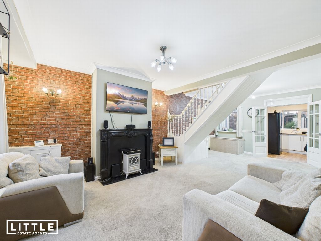 Property photo 2 of 14 Photo 7