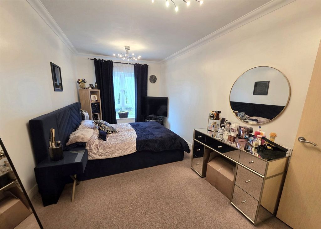 Property photo 3 of 17 Picture No. 8