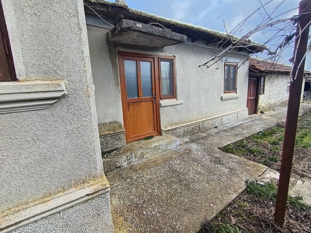 Property photo 3 of 5