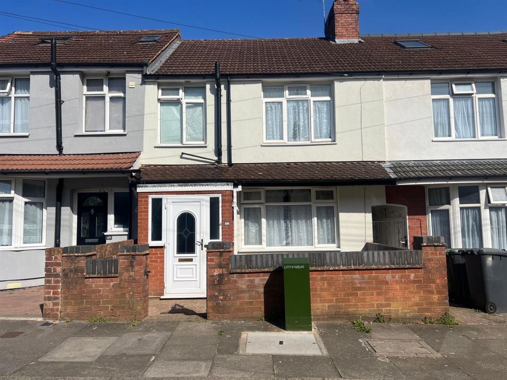 Property photo 1 of 11 3 Bedroom To Rent On Thornhill Road