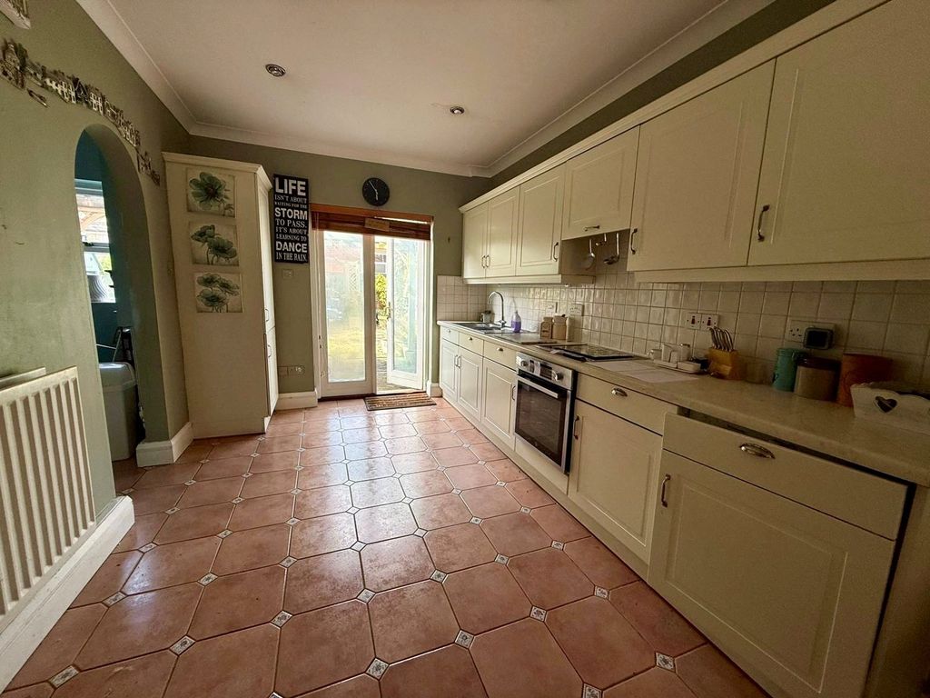 Property photo 3 of 16 Picture No. 09