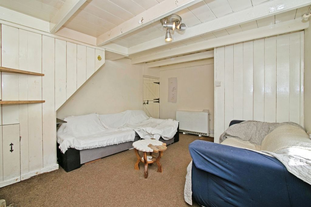 Property photo 3 of 20 Pbox-Img.Jpg
