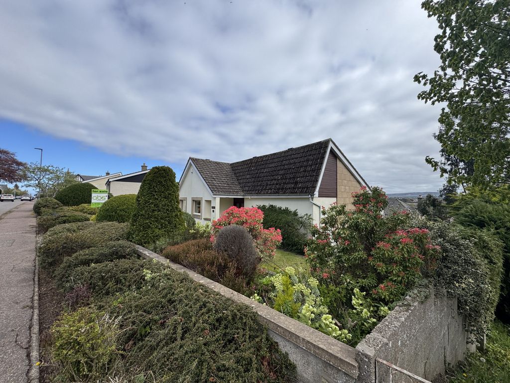 Property photo 1 of 26