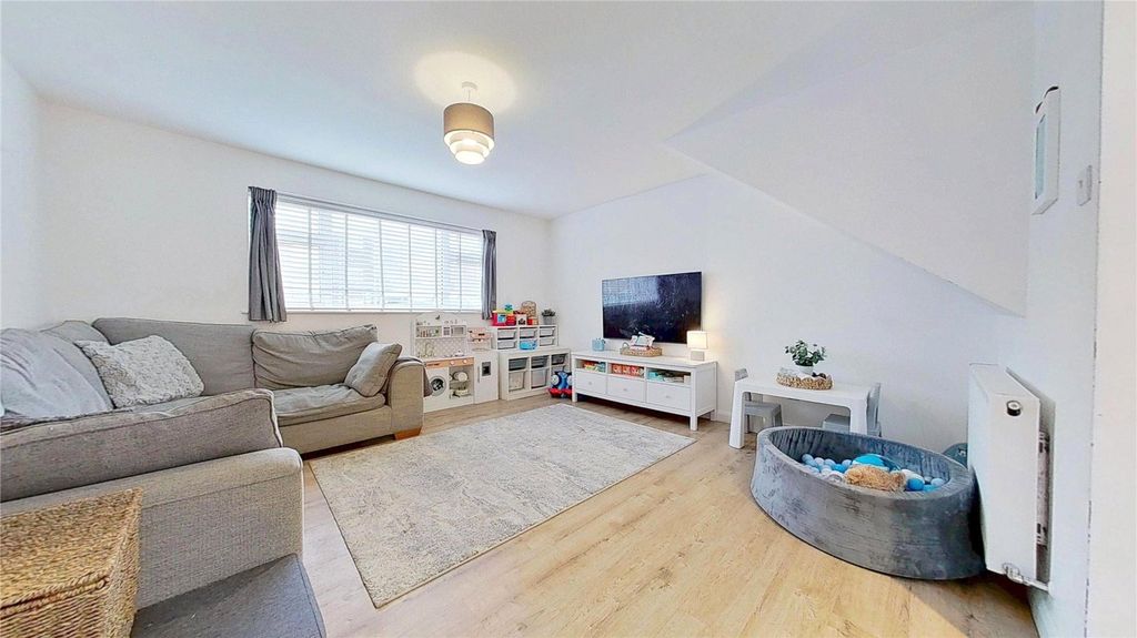 Property photo 2 of 12 Picture No. 04