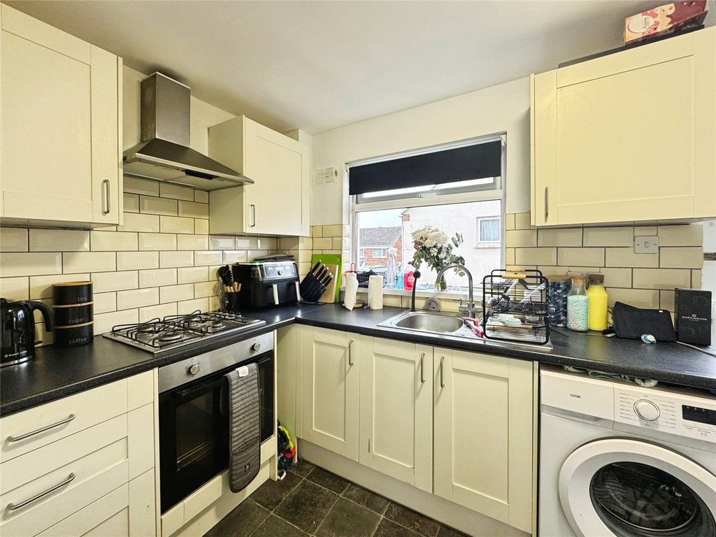 Property photo 3 of 7 Picture No. 04
