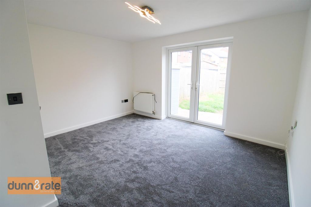 Property photo 2 of 14 Img_4014.Jpg