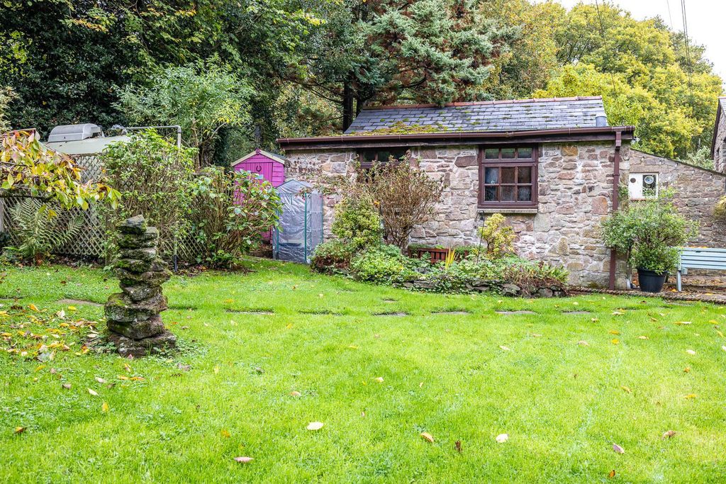 Property photo 1 of 4