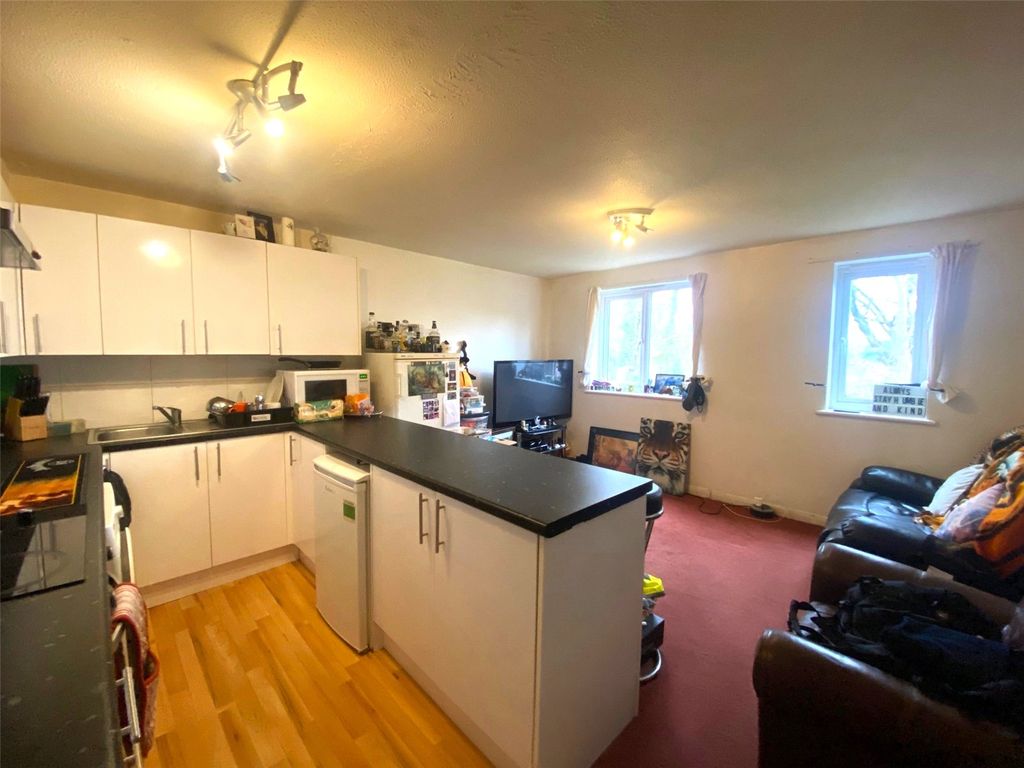Property photo 3 of 8 Picture No. 39