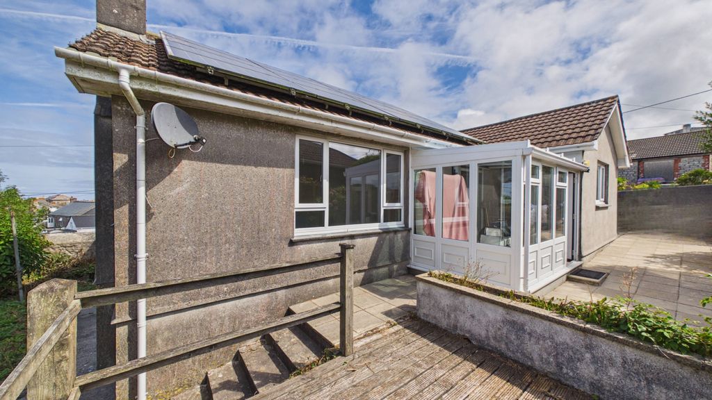 Property photo 1 of 11 3 Bedroom Bungalow For Sale