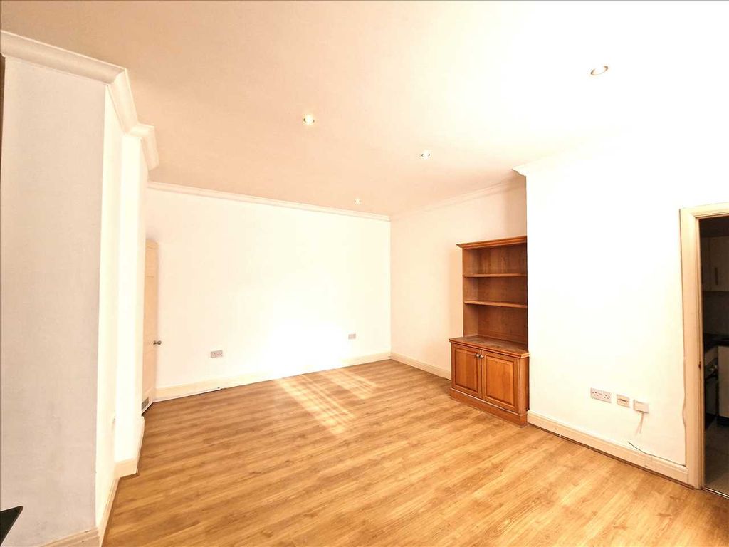 Property photo 1 of 7 Main Picture