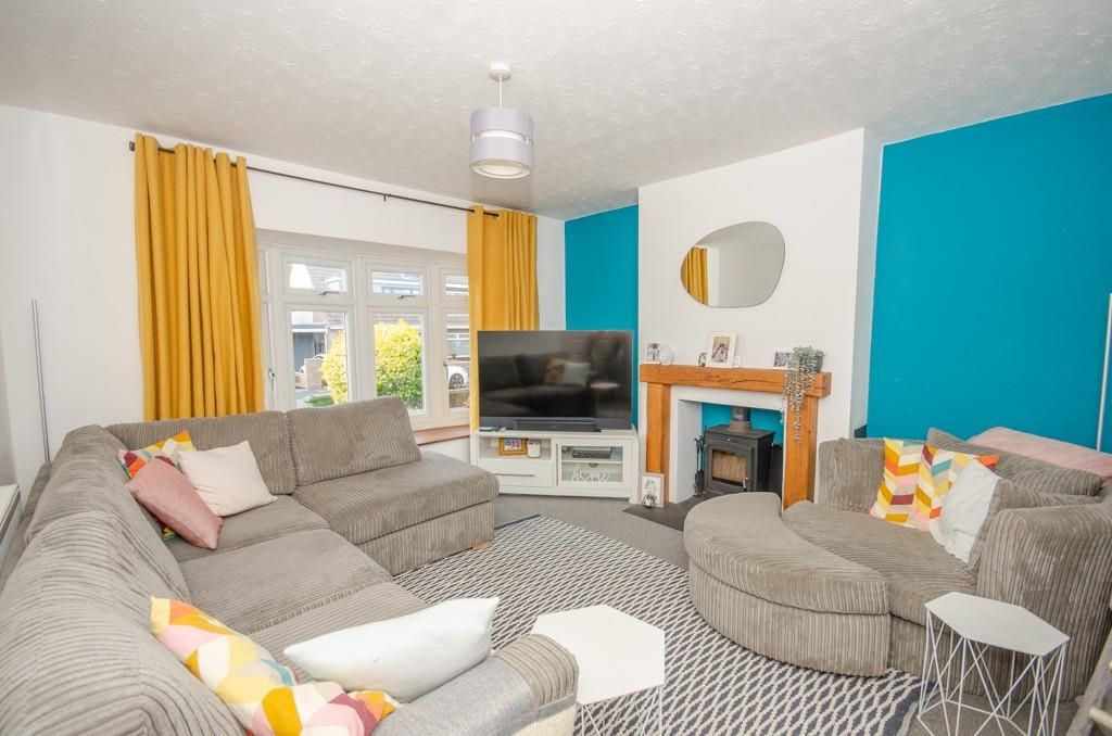 Property photo 2 of 20 Lounge.Jpg