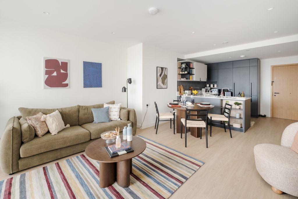 Property photo 1 of 16 Flat-107-Ferry-Is...