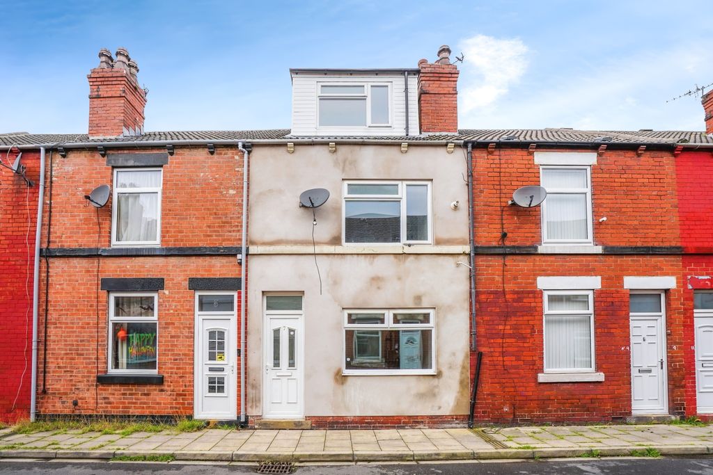 Property photo 1 of 17