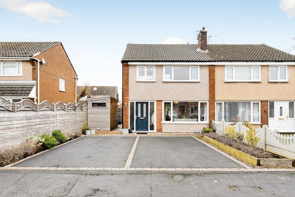 Property photo 1 of 31