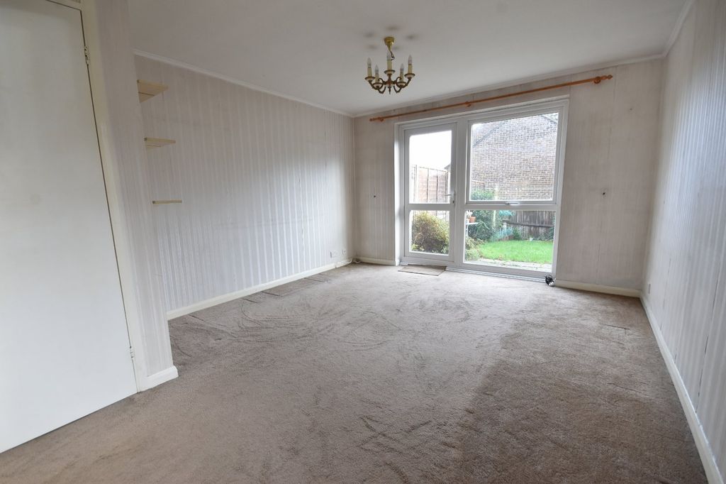 Property photo 2 of 11 Picture No. 14