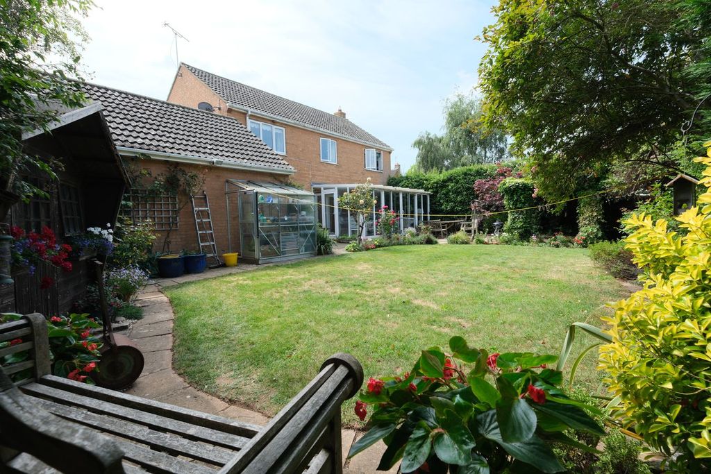 Property photo 2 of 17