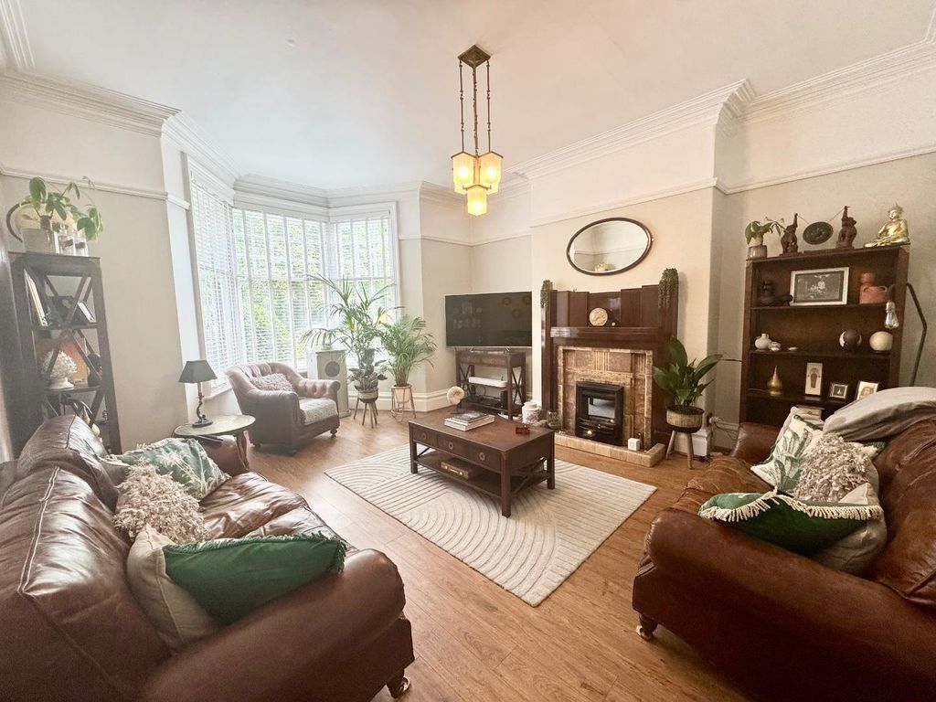 Property photo 3 of 27 Reception Room