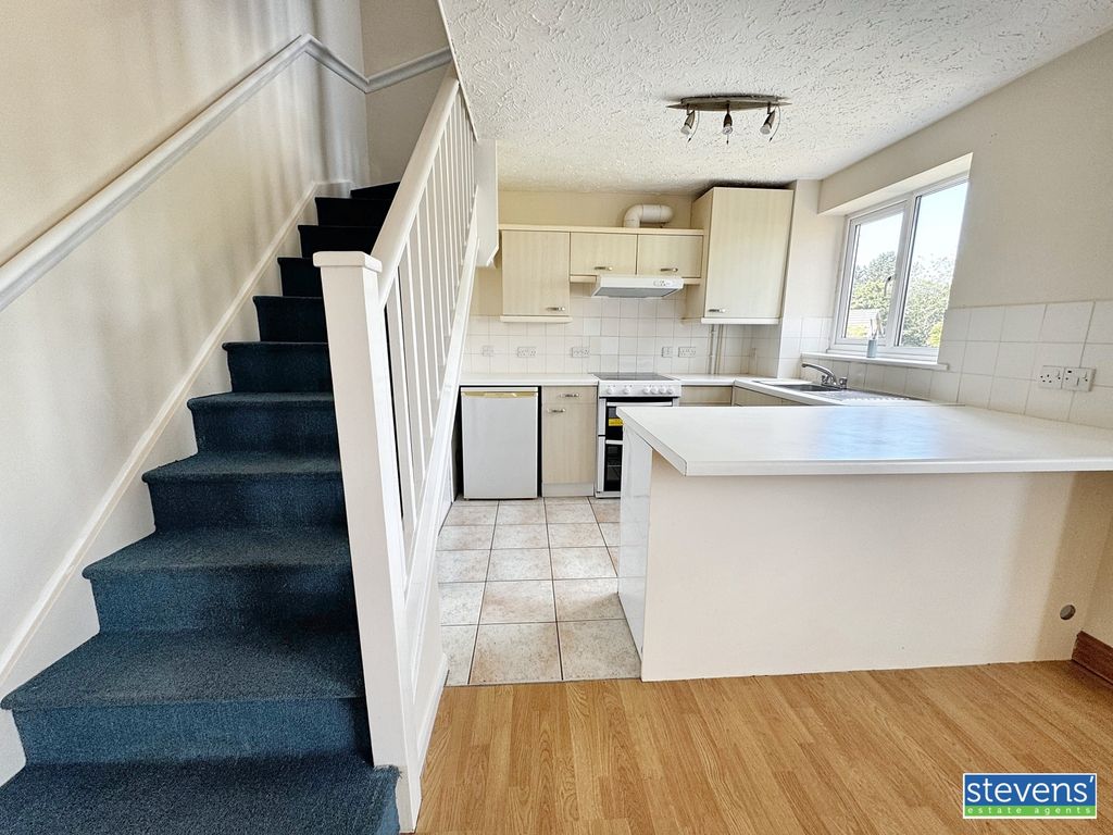 Property photo 2 of 11 Image00009