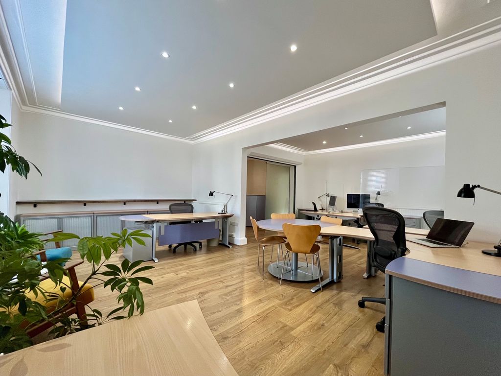 Property photo 3 of 17 013