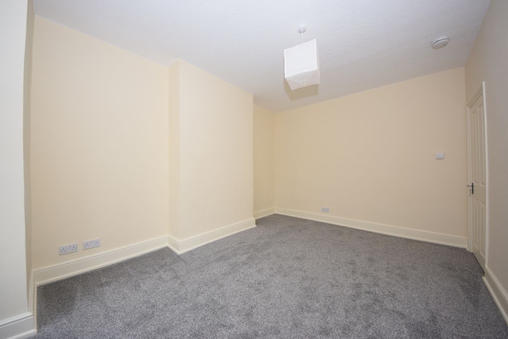 Property photo 2 of 6 Lydeard Road 13 (3)