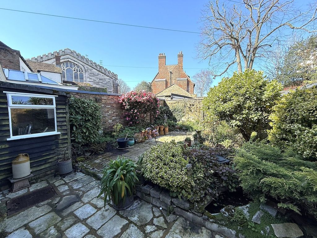 Property photo 2 of 36