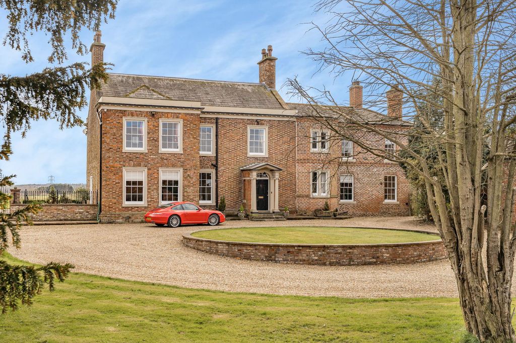 Property photo 1 of 74