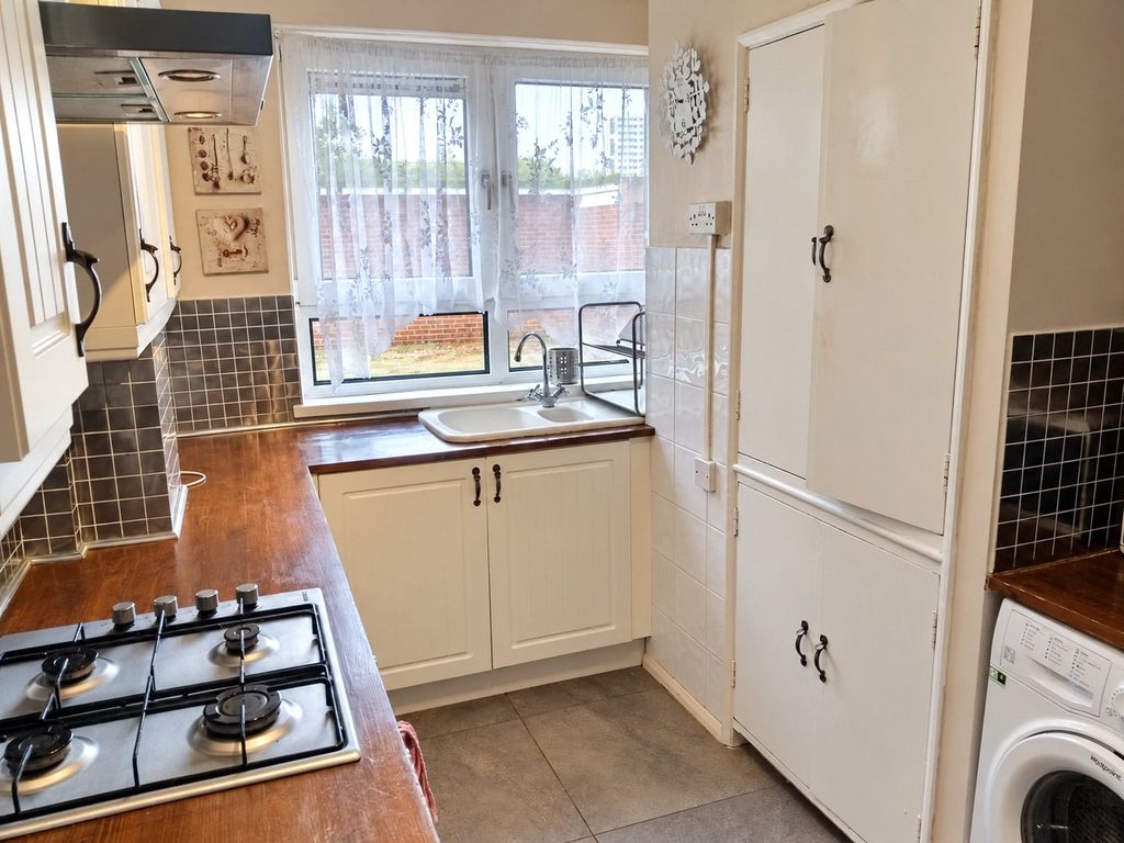 Property photo 2 of 17 Picture No. 21