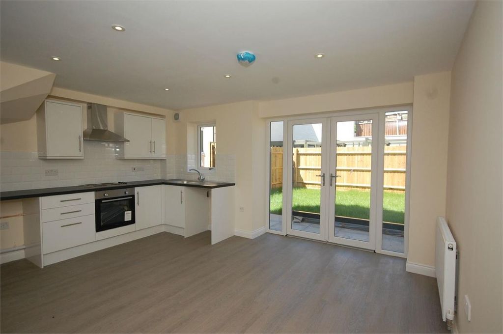 Property photo 3 of 6 0V0Vxii_l-Rmc3Ncdudpveuogma.Jpg
