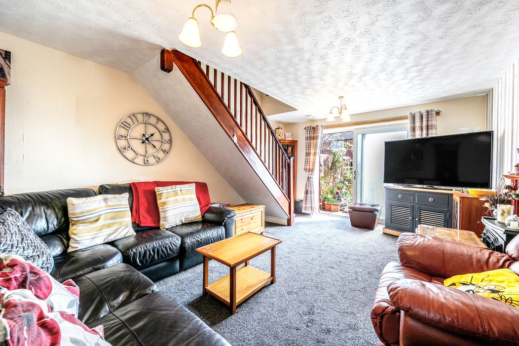 Property photo 3 of 7