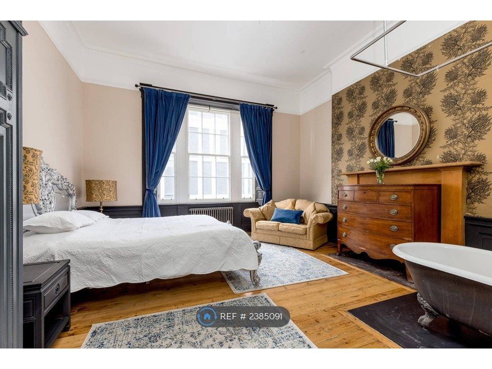 Property photo 2 of 5 Master Bedroom
