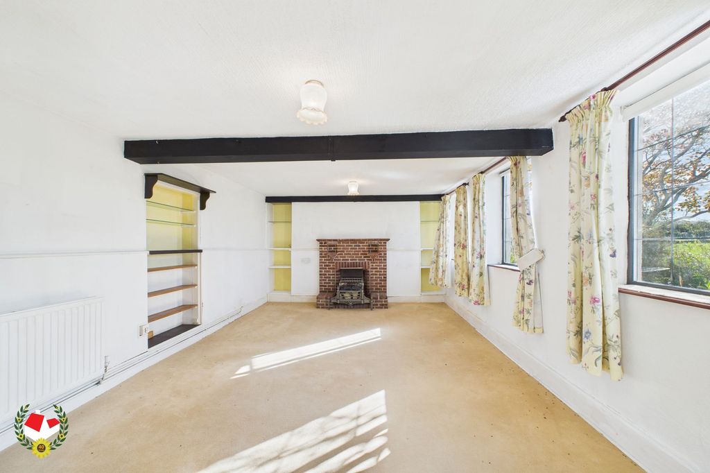 Property photo 2 of 18