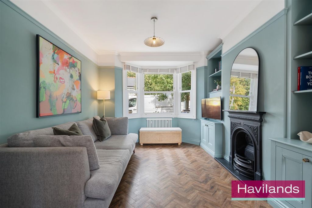 Property photo 2 of 22 Barrowell Green-11.Jpg