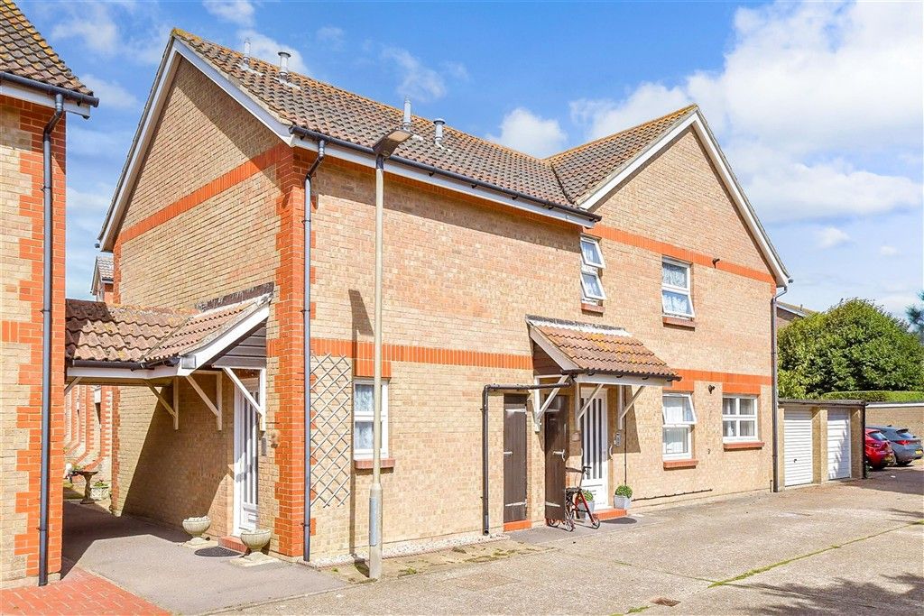 Property photo 2 of 9 External Web 1