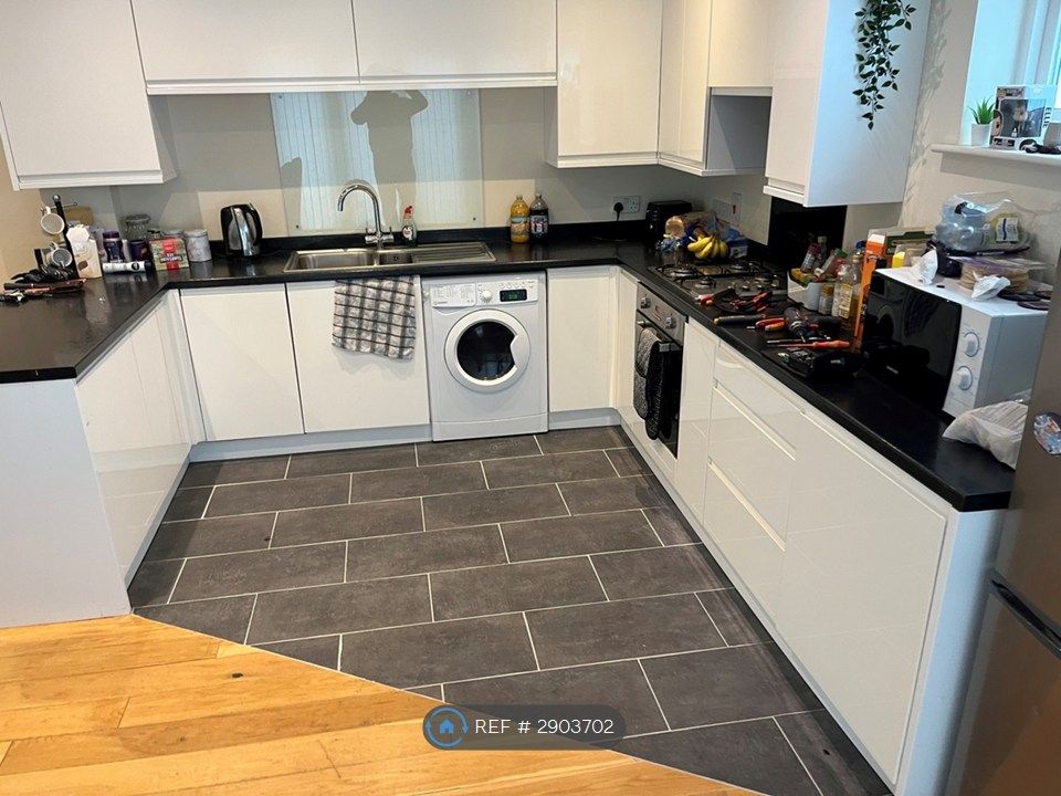 Property photo 2 of 3