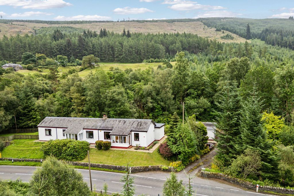 Property photo 2 of 33