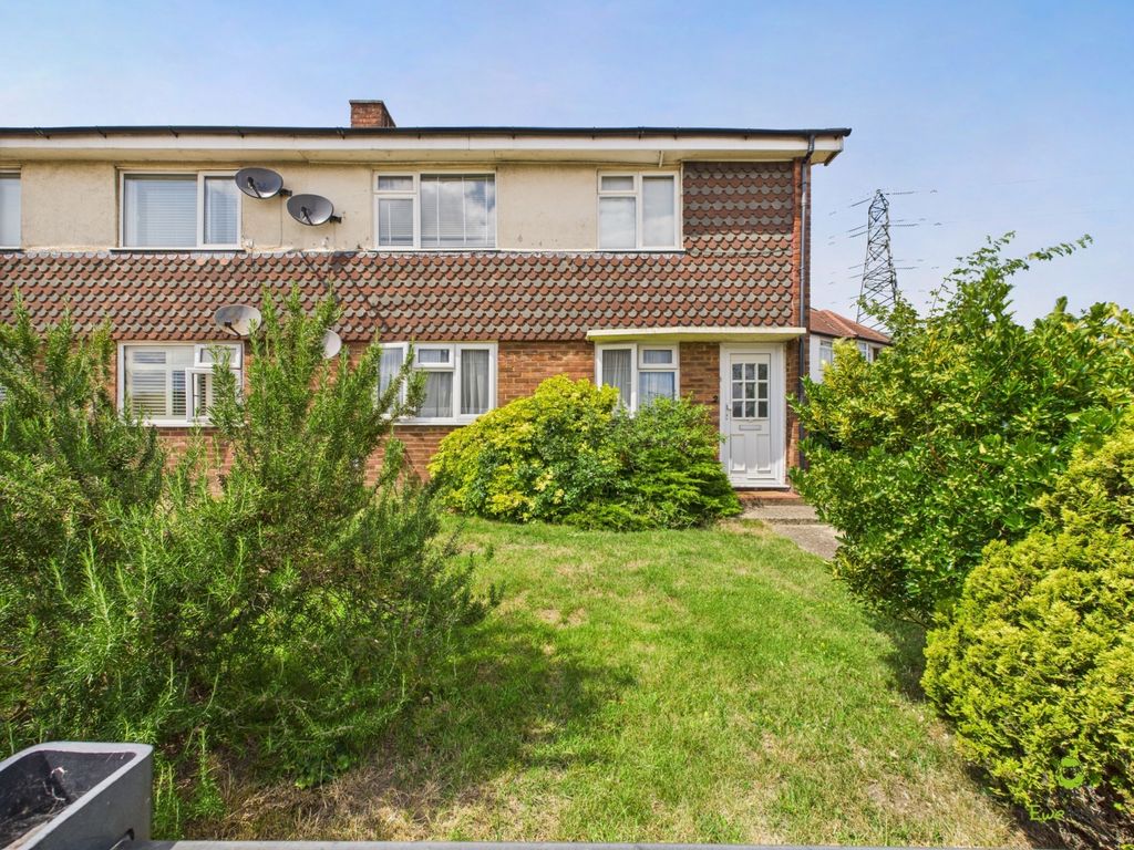 Property photo 2 of 12 Presented By Clinton Crawford At Ewemove Bexley An