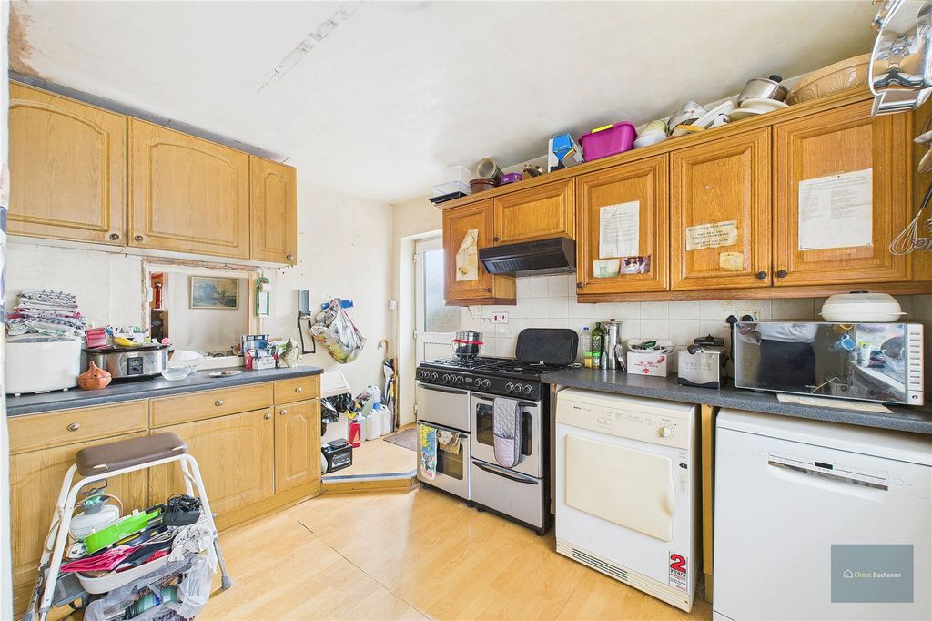 Property photo 3 of 16 Picture No. 10