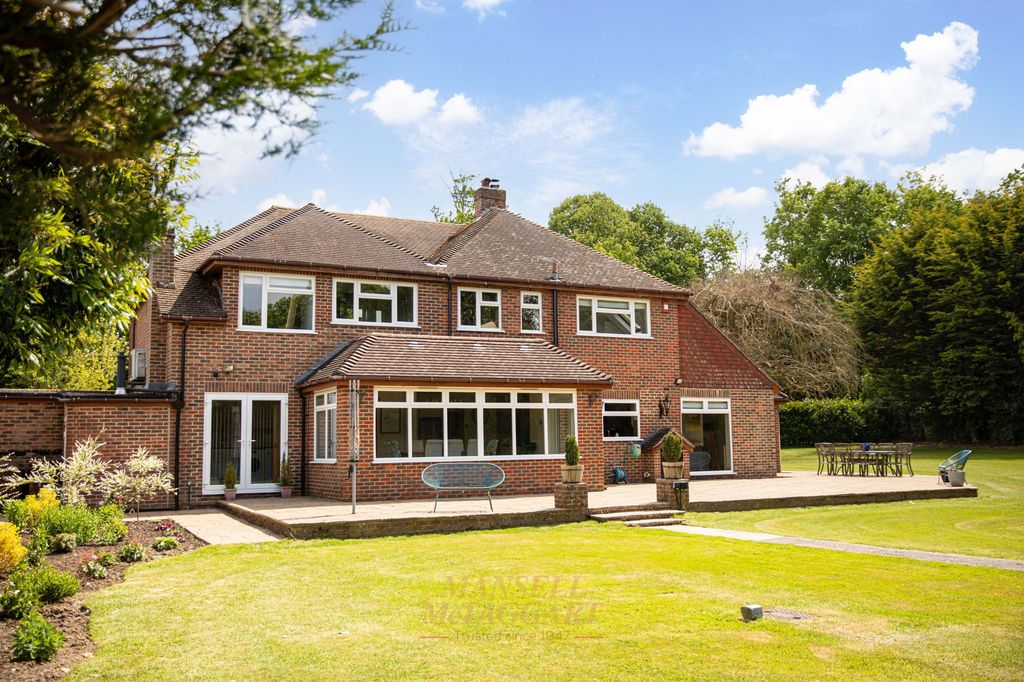 Property photo 2 of 41