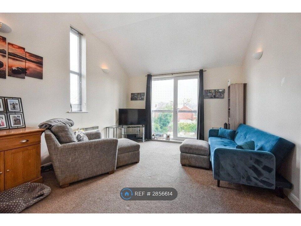 Property photo 3 of 7 Lounge